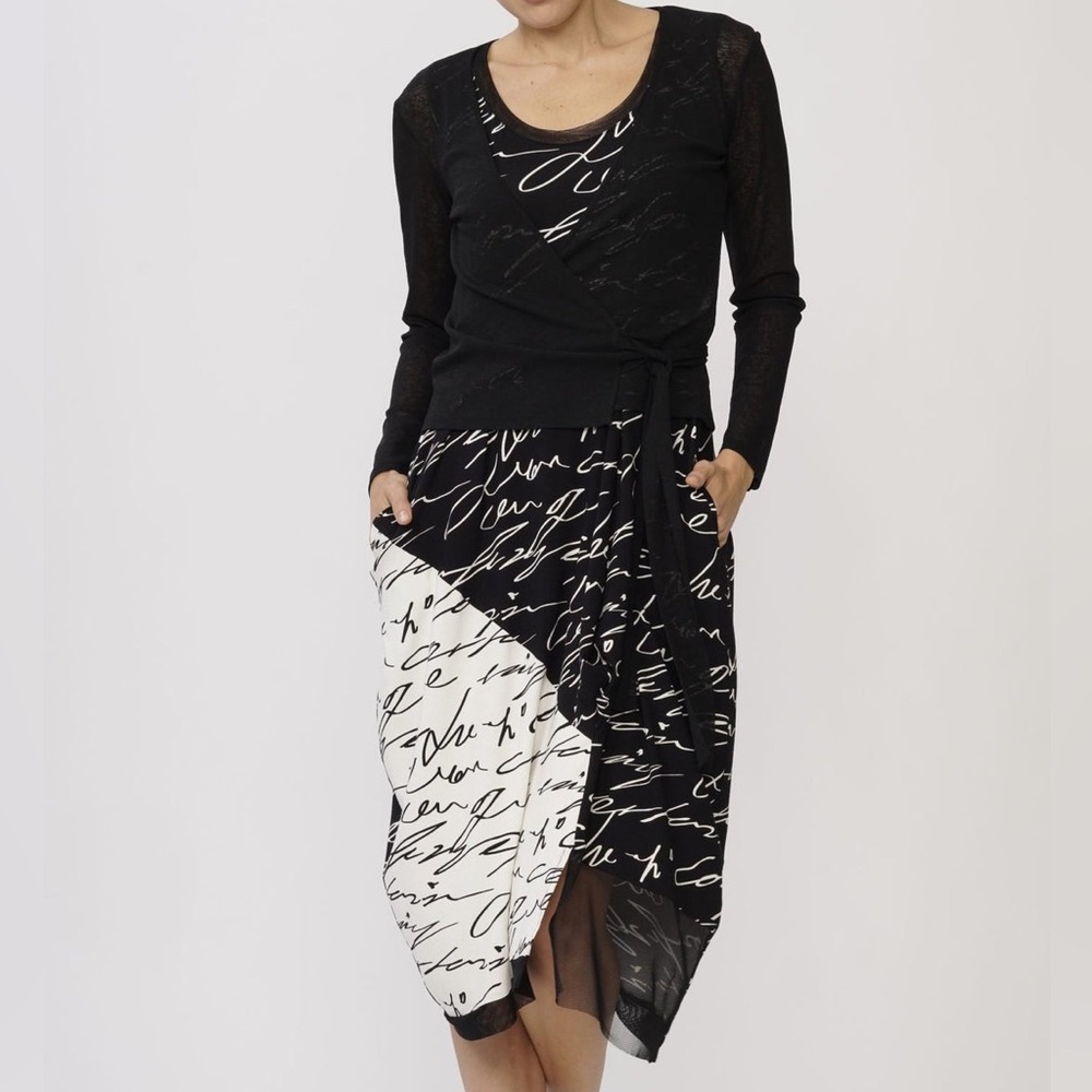 LUUKAA Script Print LaganLook Sleeveless Asymmetric Midi Dress 8 Avant-Guard B&W